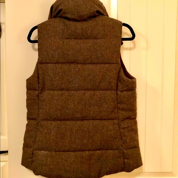 OLD NAVY Puffy Vest - Picture 4 of 4
